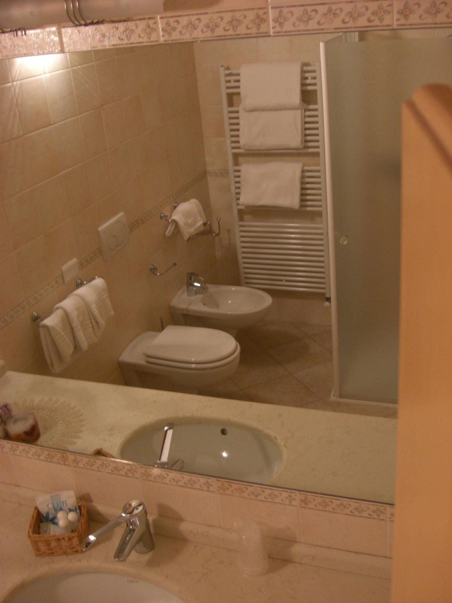 Superior Double or Twin Room,1589402713:JPEG